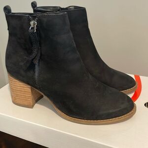 Blondo Waterproof Black Nubuck Nova Boots Size 8.5
